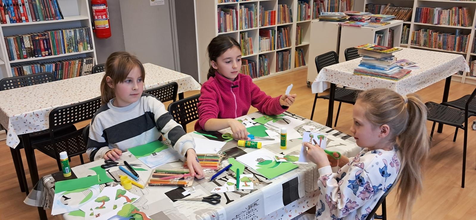 Zdjęcie w galerii na portalu naszraciborz.pl: Nowy miesiąc, nowe pasje – wybierz klub biblioteczny dla siebie! wiadomości z regionu