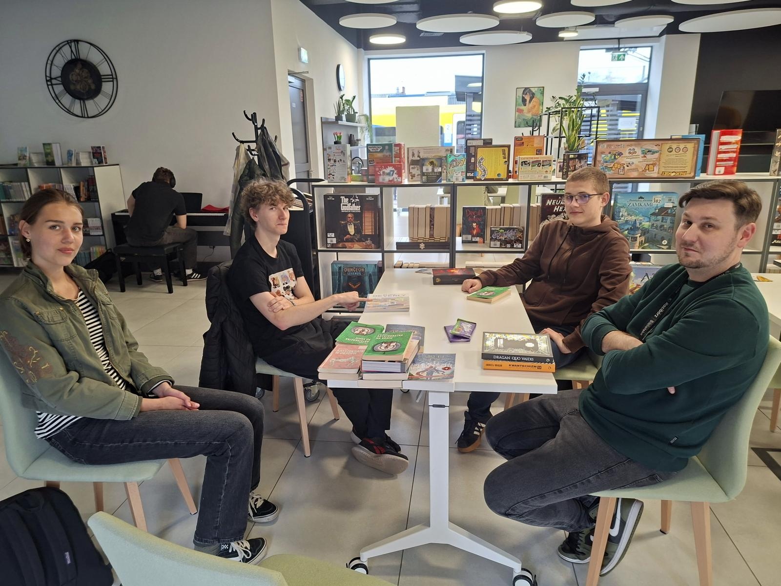 Zdjęcie w galerii na portalu naszraciborz.pl: Nowy miesiąc, nowe pasje – wybierz klub biblioteczny dla siebie! wiadomości z regionu