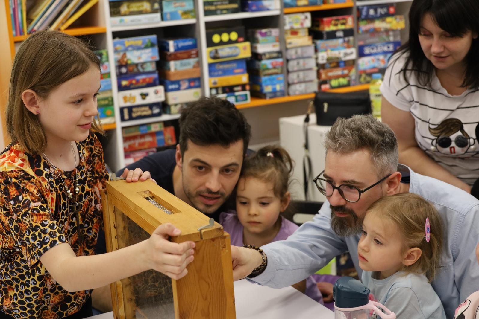 Zdjęcie w galerii na portalu naszraciborz.pl: Nowy miesiąc, nowe pasje – wybierz klub biblioteczny dla siebie! wiadomości z regionu