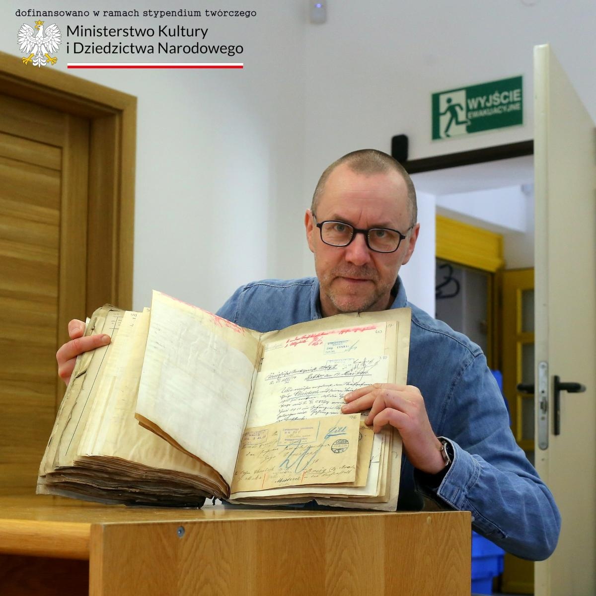 Zdjęcie w galerii na portalu naszraciborz.pl: Leszek Szczasny poszukuje świadków żartów Krzysztofka z Raciborza wiadomości z regionu