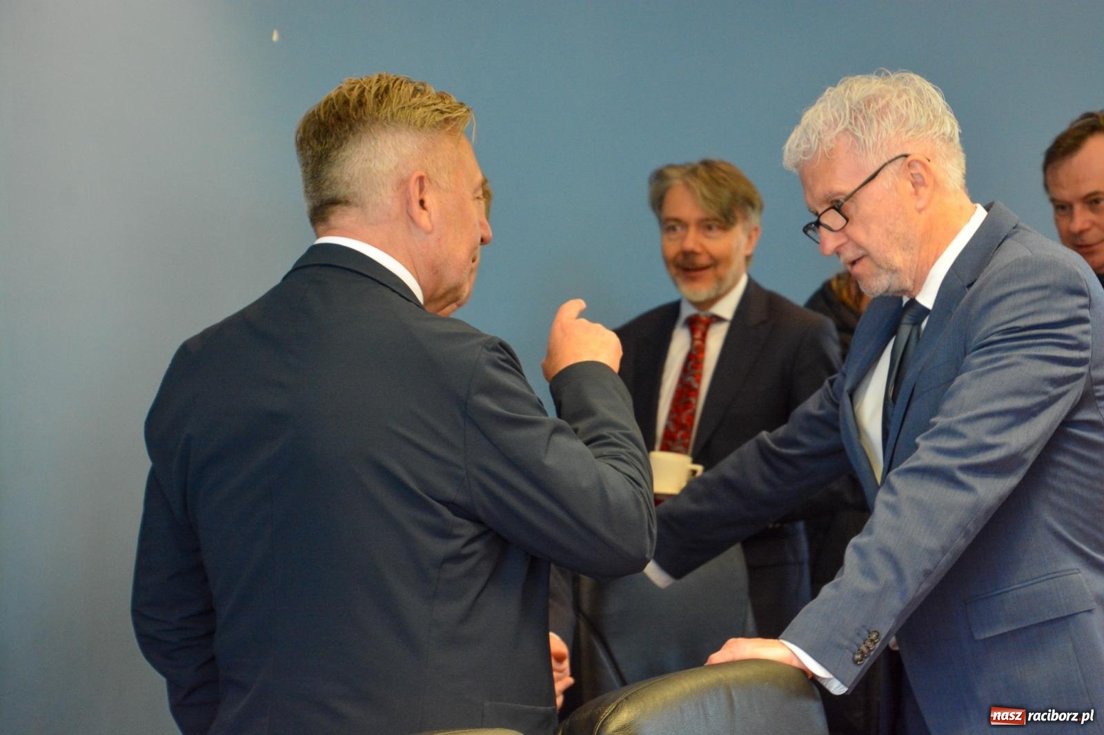 Zdjęcie w galerii na portalu naszraciborz.pl: Historyczny zwrot w Raciborzu: dawne Rafako staje się bastionem obronnym RP [FOTO i WIDEO] wiadomości z regionu