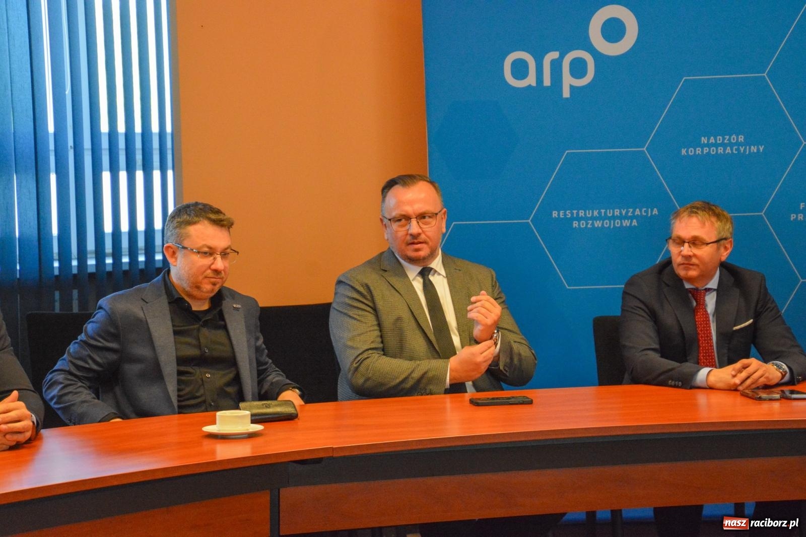 Zdjęcie w galerii na portalu naszraciborz.pl: Historyczny zwrot w Raciborzu: dawne Rafako staje się bastionem obronnym RP [FOTO i WIDEO] wiadomości z regionu