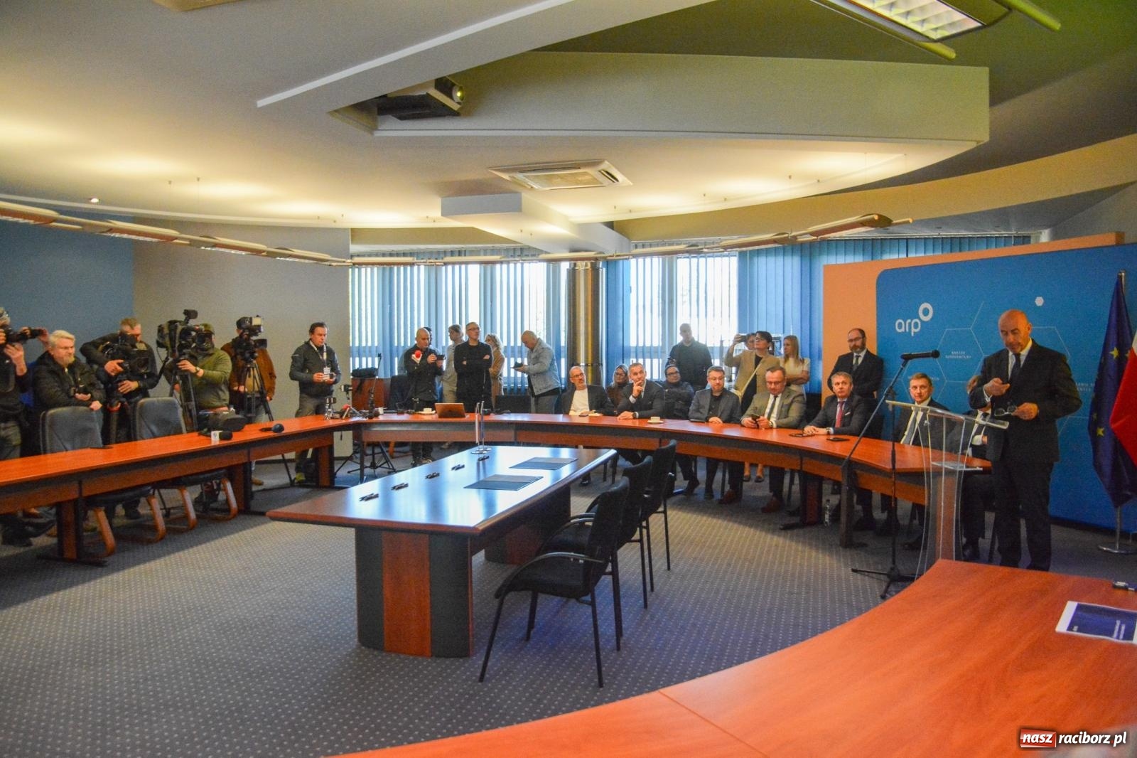 Zdjęcie w galerii na portalu naszraciborz.pl: Historyczny zwrot w Raciborzu: dawne Rafako staje się bastionem obronnym RP [FOTO i WIDEO] wiadomości z regionu