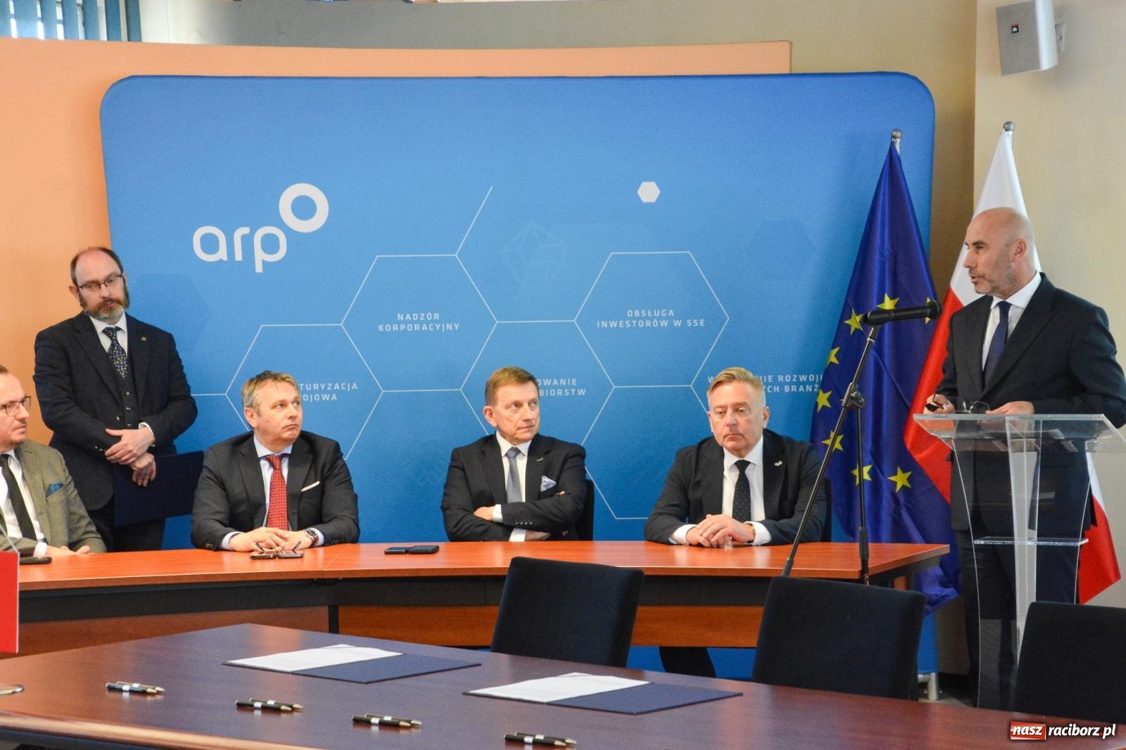 Zdjęcie w galerii na portalu naszraciborz.pl: Historyczny zwrot w Raciborzu: dawne Rafako staje się bastionem obronnym RP [FOTO i WIDEO] wiadomości z regionu