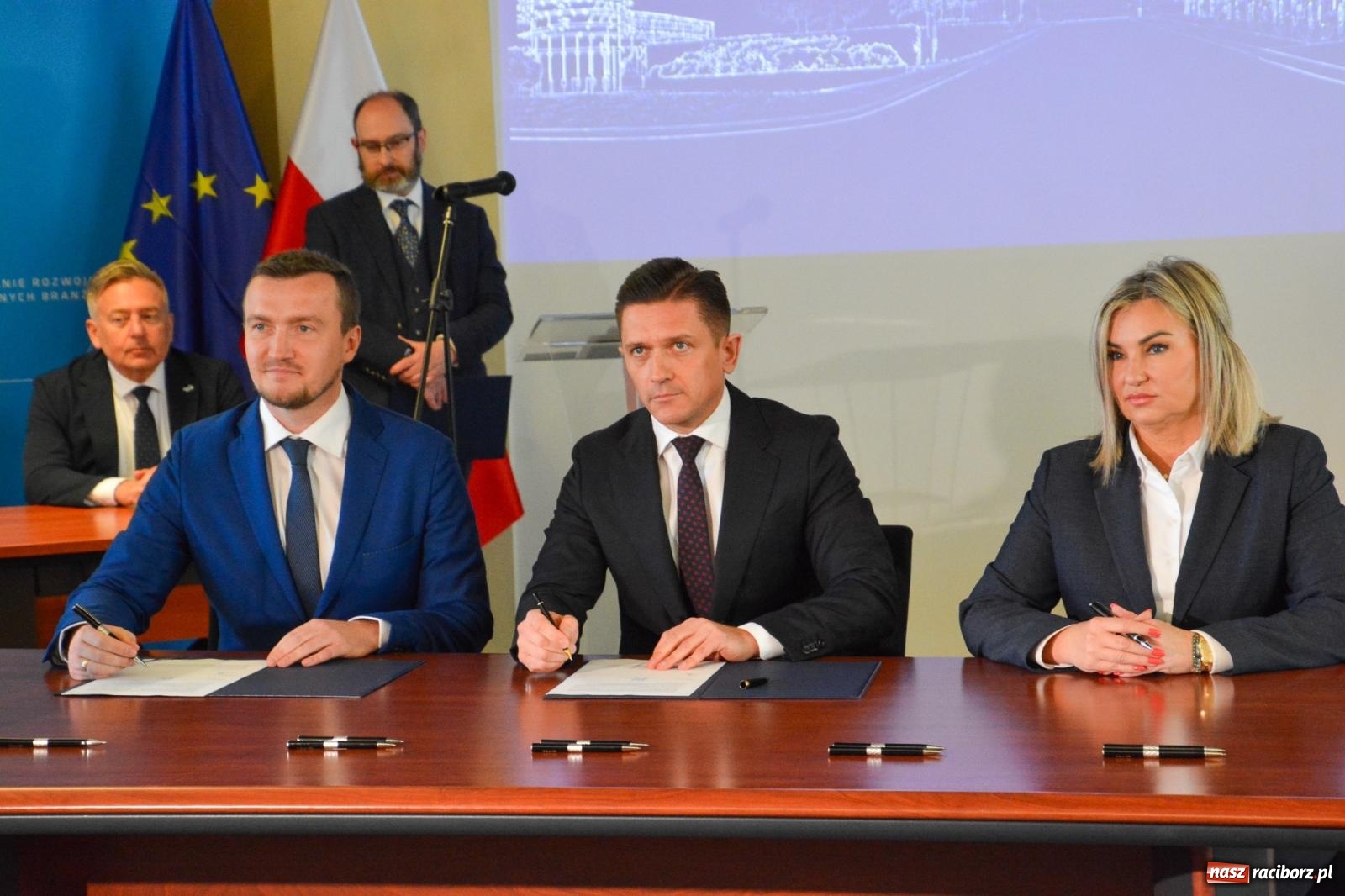 Zdjęcie w galerii na portalu naszraciborz.pl: Historyczny zwrot w Raciborzu: dawne Rafako staje się bastionem obronnym RP [FOTO i WIDEO] wiadomości z regionu