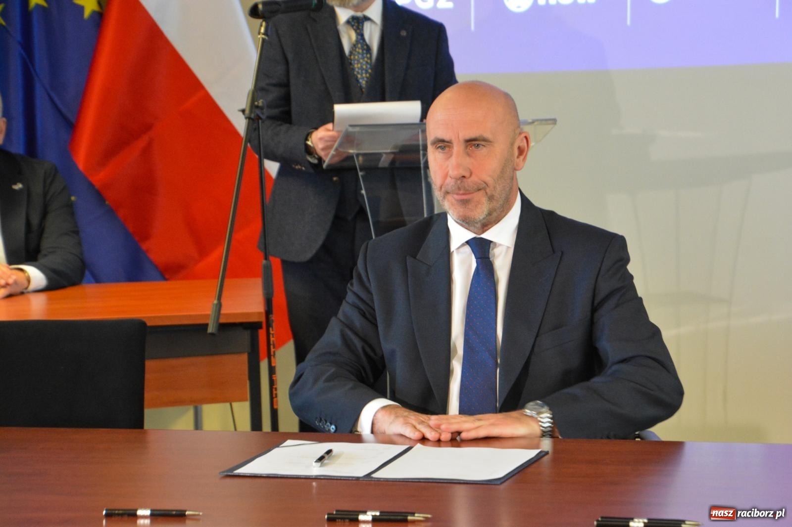 Zdjęcie w galerii na portalu naszraciborz.pl: Historyczny zwrot w Raciborzu: dawne Rafako staje się bastionem obronnym RP [FOTO i WIDEO] wiadomości z regionu