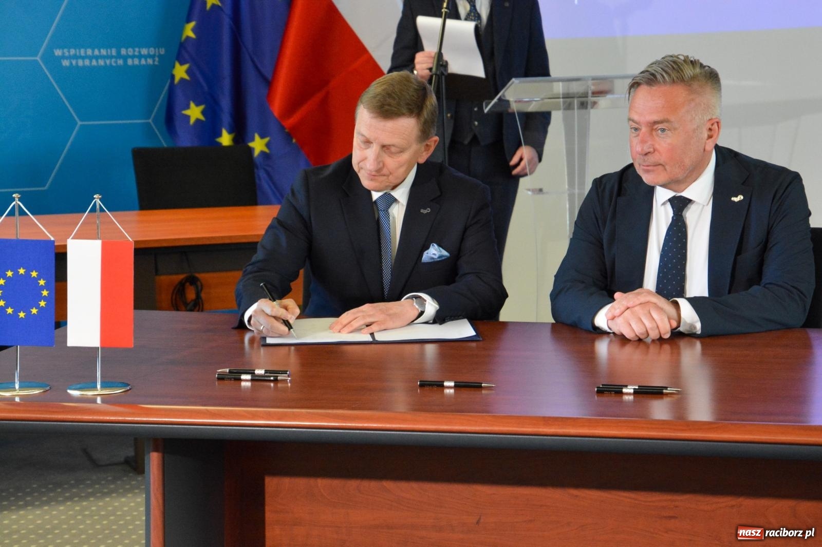 Zdjęcie w galerii na portalu naszraciborz.pl: Historyczny zwrot w Raciborzu: dawne Rafako staje się bastionem obronnym RP [FOTO i WIDEO] wiadomości z regionu