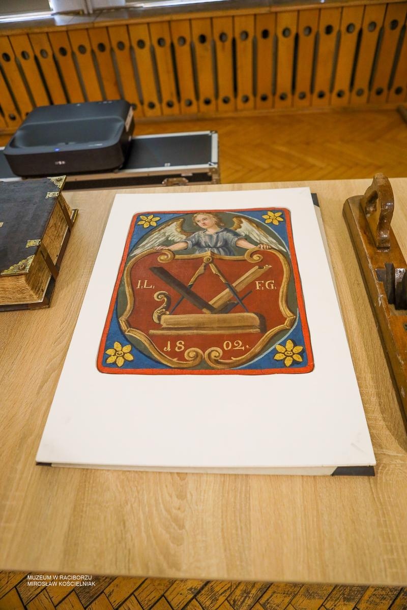 Zdjęcie w galerii na portalu naszraciborz.pl: Czwartkowe muzealne spotkania z zabytkami o tradycjach cechowych Raciborza wiadomości z regionu