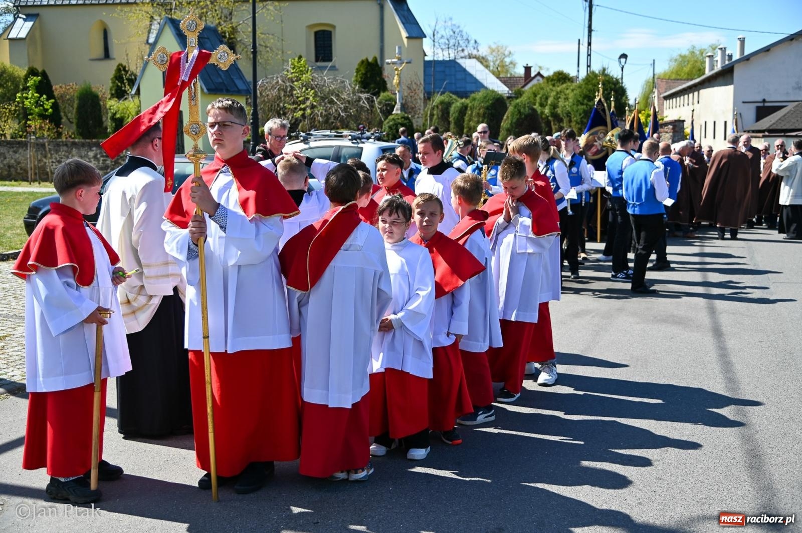 Zdjęcie w galerii na portalu naszraciborz.pl: Diecezjalne Święto Rodziny i XIII Jarmark Cysterski w Jemielnicy [FOTO] wiadomości z regionu