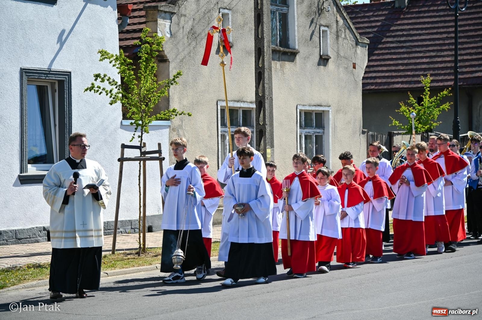 Zdjęcie w galerii na portalu naszraciborz.pl: Diecezjalne Święto Rodziny i XIII Jarmark Cysterski w Jemielnicy [FOTO] wiadomości z regionu