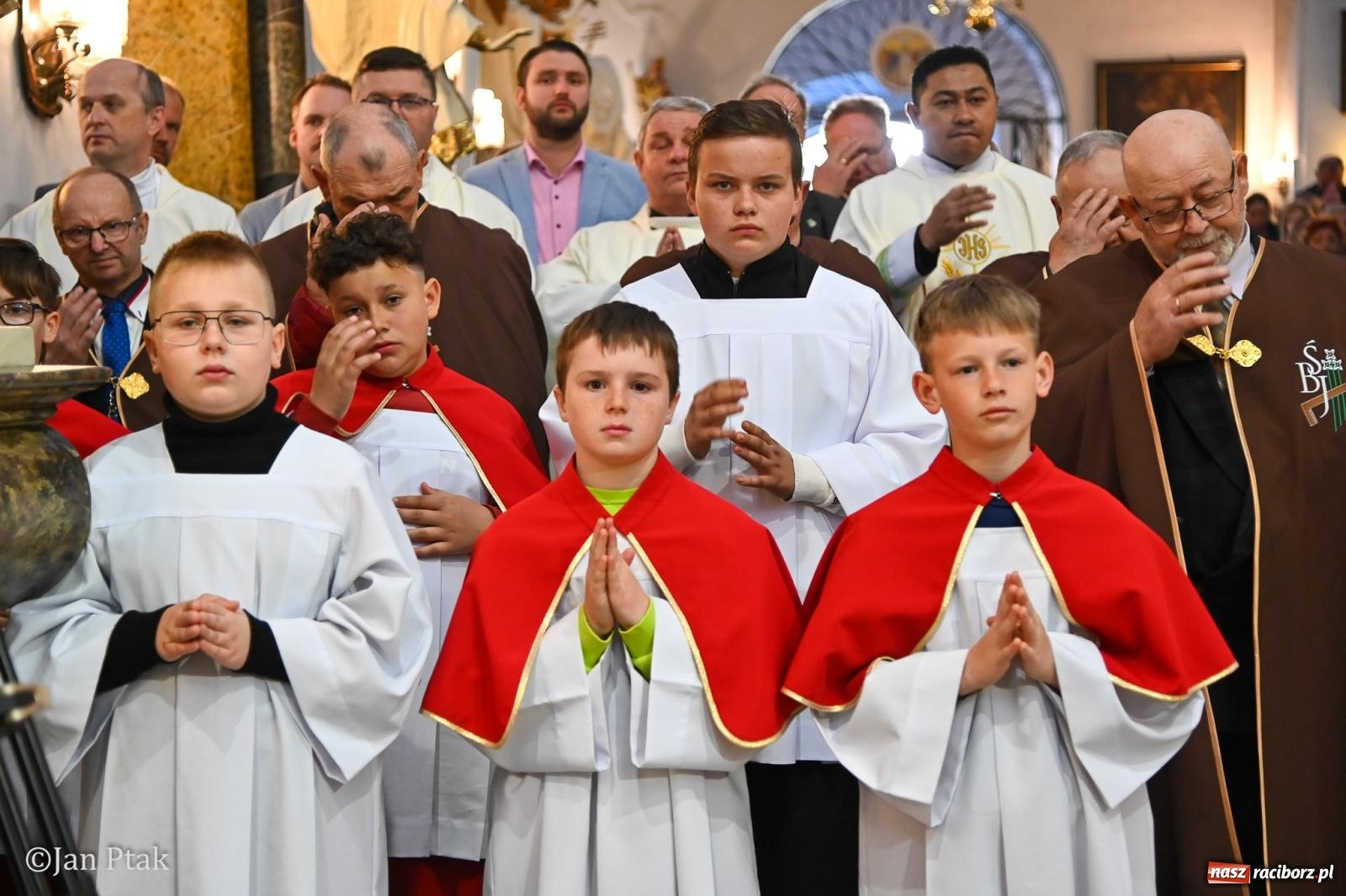 Zdjęcie w galerii na portalu naszraciborz.pl: Diecezjalne Święto Rodziny i XIII Jarmark Cysterski w Jemielnicy [FOTO] wiadomości z regionu