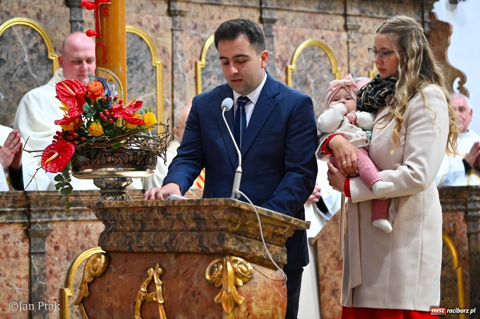 Zdjęcie w galerii na portalu naszraciborz.pl: Diecezjalne Święto Rodziny i XIII Jarmark Cysterski w Jemielnicy [FOTO] wiadomości z regionu