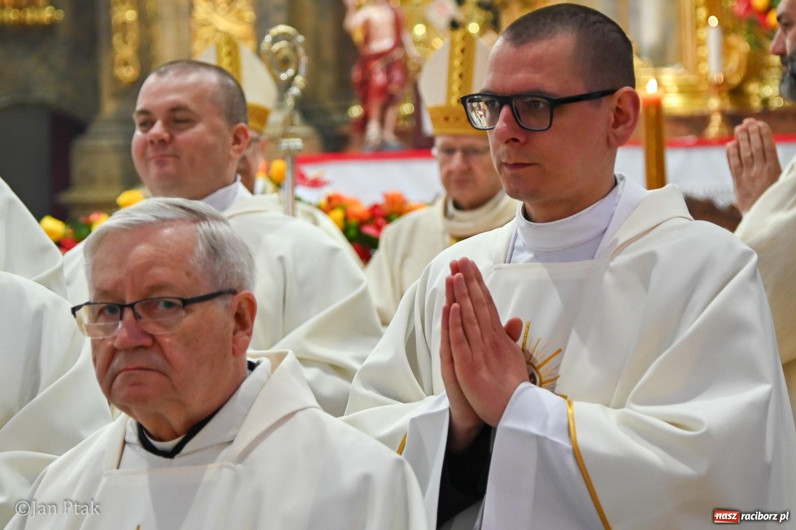 Zdjęcie w galerii na portalu naszraciborz.pl: Diecezjalne Święto Rodziny i XIII Jarmark Cysterski w Jemielnicy [FOTO] wiadomości z regionu