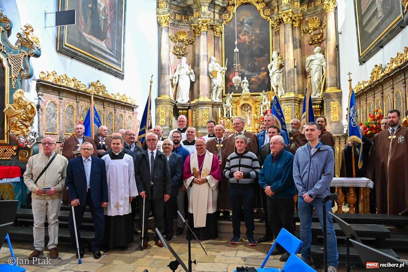 Zdjęcie w galerii na portalu naszraciborz.pl: Diecezjalne Święto Rodziny i XIII Jarmark Cysterski w Jemielnicy [FOTO] wiadomości z regionu