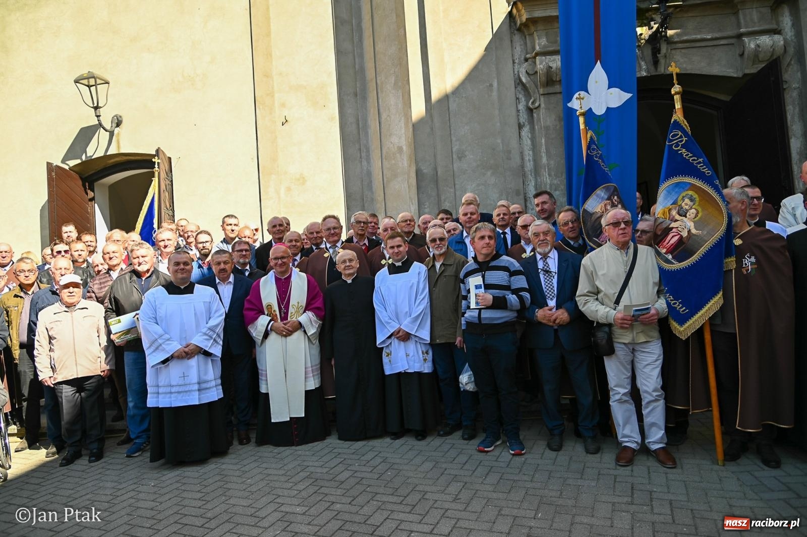 Zdjęcie w galerii na portalu naszraciborz.pl: Diecezjalne Święto Rodziny i XIII Jarmark Cysterski w Jemielnicy [FOTO] wiadomości z regionu