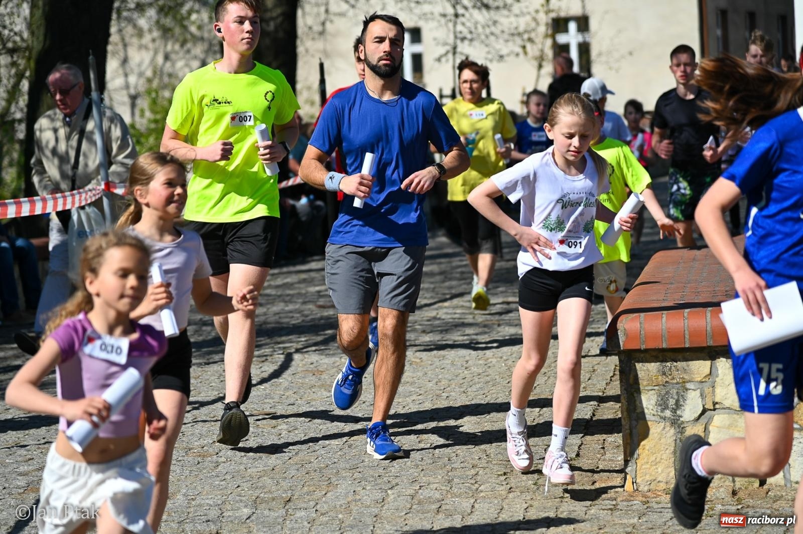 Zdjęcie w galerii na portalu naszraciborz.pl: Diecezjalne Święto Rodziny i XIII Jarmark Cysterski w Jemielnicy [FOTO] wiadomości z regionu