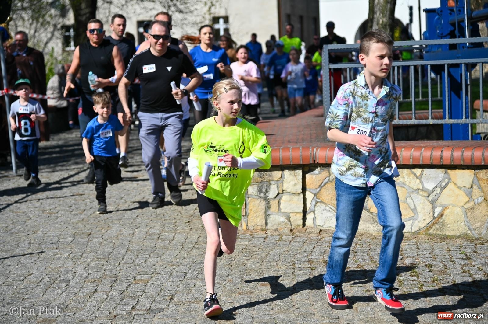Zdjęcie w galerii na portalu naszraciborz.pl: Diecezjalne Święto Rodziny i XIII Jarmark Cysterski w Jemielnicy [FOTO] wiadomości z regionu