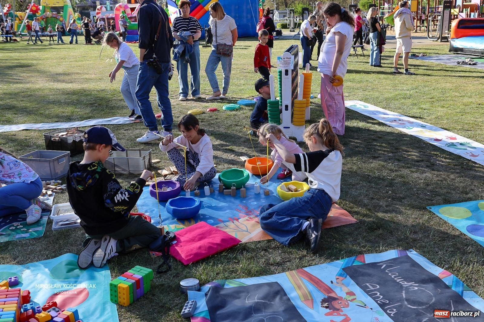 Zdjęcie w galerii na portalu naszraciborz.pl: Majówka Pokoleń w Szymocicach. Pierwszy dzień za nami, drugi przed uczestnikami [FOTO i WIDEO] wiadomości z regionu