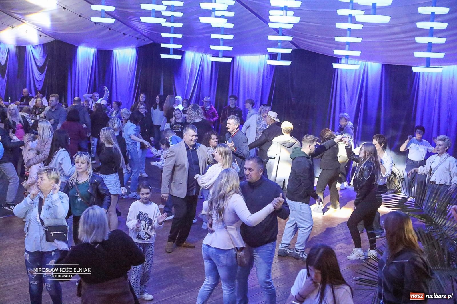 Zdjęcie w galerii na portalu naszraciborz.pl: Majówka Pokoleń w Szymocicach. Pierwszy dzień za nami, drugi przed uczestnikami [FOTO i WIDEO] wiadomości z regionu