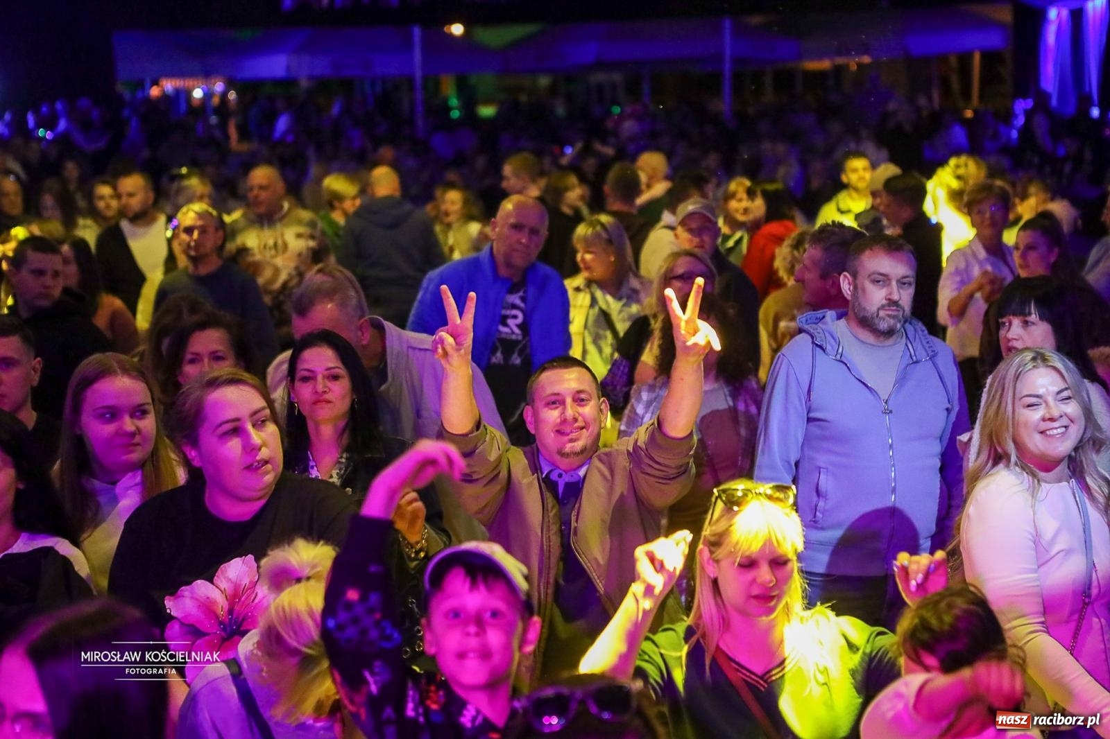 Zdjęcie w galerii na portalu naszraciborz.pl: Majówka Pokoleń w Szymocicach. Pierwszy dzień za nami, drugi przed uczestnikami [FOTO i WIDEO] wiadomości z regionu