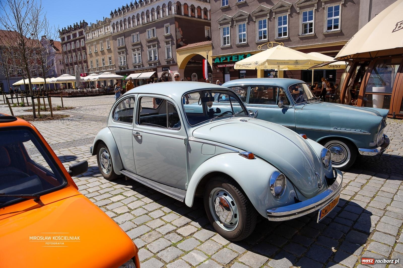 Zdjęcie w galerii na portalu naszraciborz.pl: Majówka Pokoleń w AquaBrax zawitała do Raciborza. Klasyki opanowały rynek wiadomości z regionu