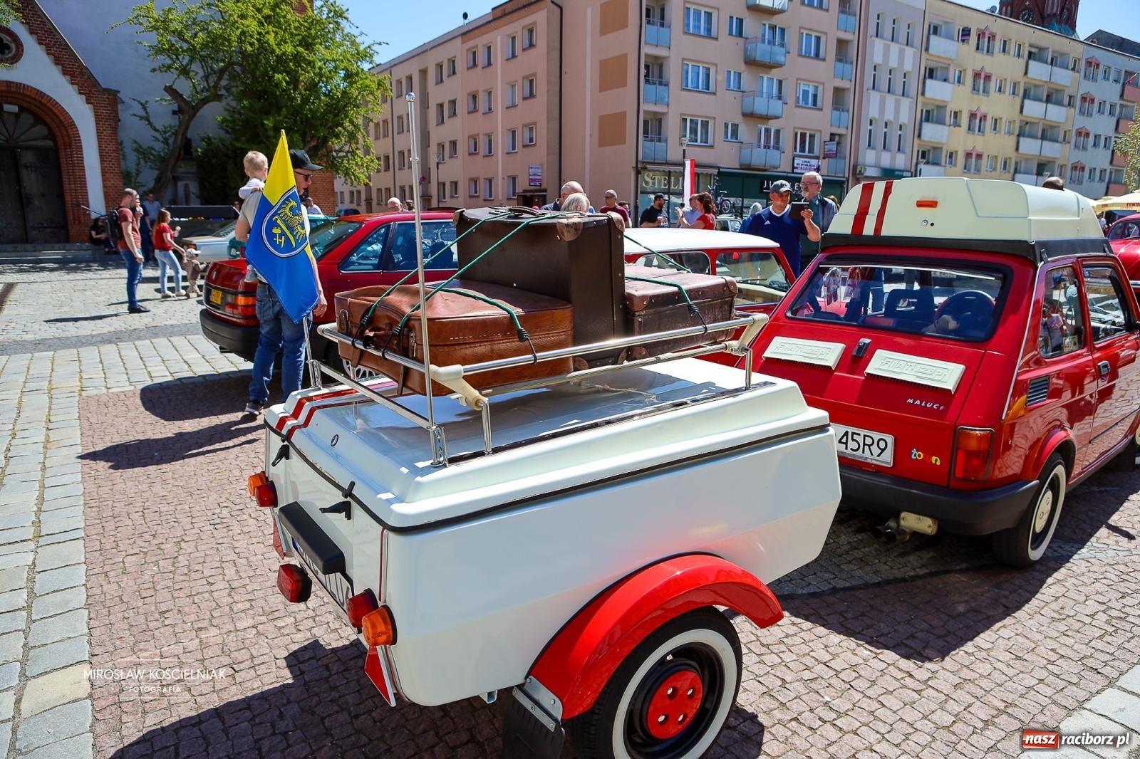 Zdjęcie w galerii na portalu naszraciborz.pl: Majówka Pokoleń w AquaBrax zawitała do Raciborza. Klasyki opanowały rynek wiadomości z regionu