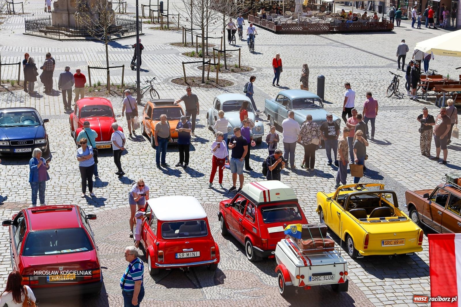 Zdjęcie w galerii na portalu naszraciborz.pl: Majówka Pokoleń w AquaBrax zawitała do Raciborza. Klasyki opanowały rynek wiadomości z regionu