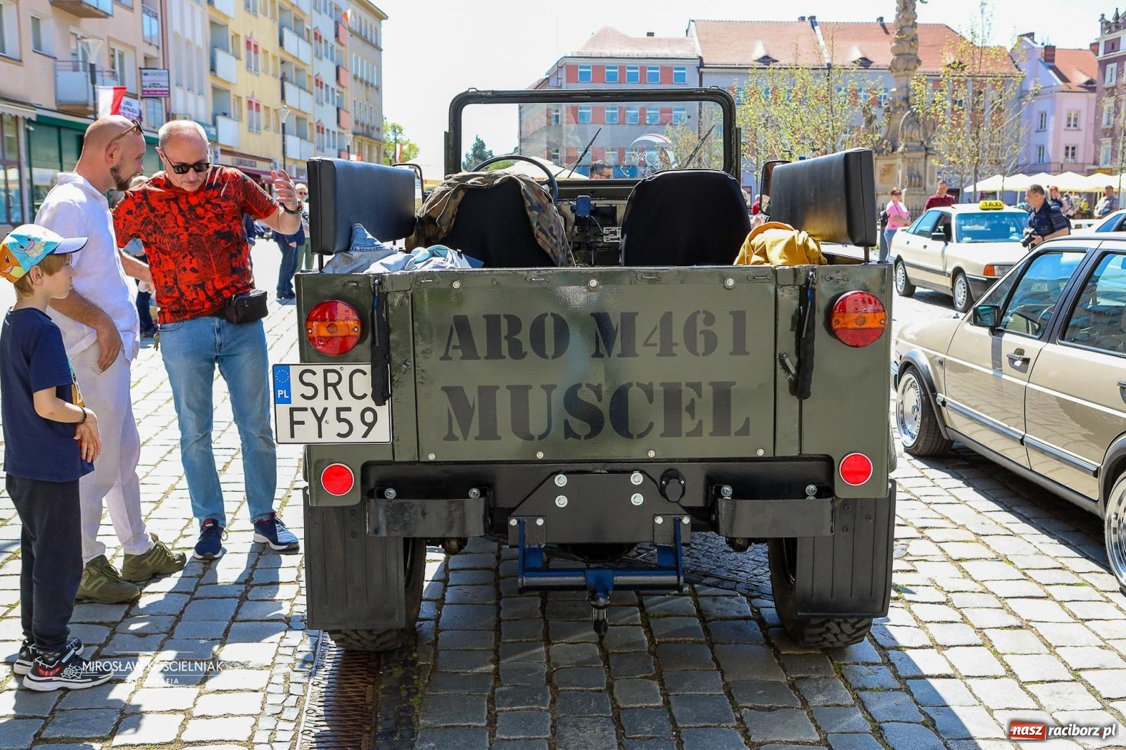 Zdjęcie w galerii na portalu naszraciborz.pl: Majówka Pokoleń w AquaBrax zawitała do Raciborza. Klasyki opanowały rynek wiadomości z regionu
