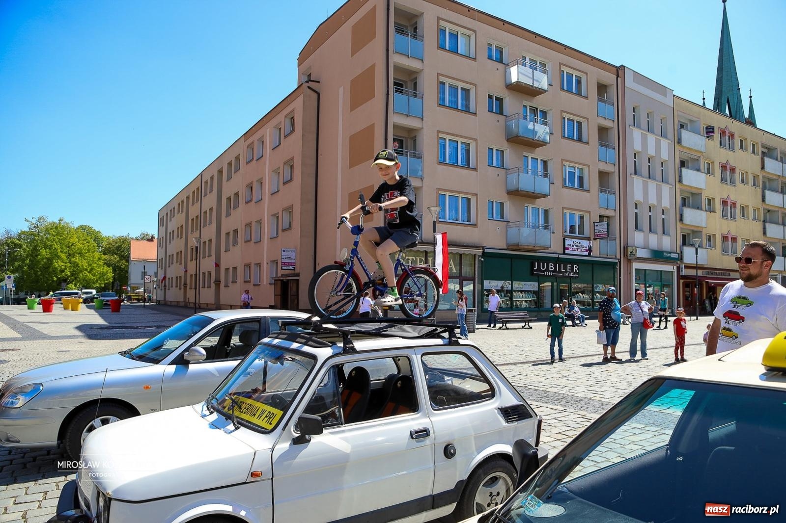 Zdjęcie w galerii na portalu naszraciborz.pl: Majówka Pokoleń w AquaBrax zawitała do Raciborza. Klasyki opanowały rynek wiadomości z regionu