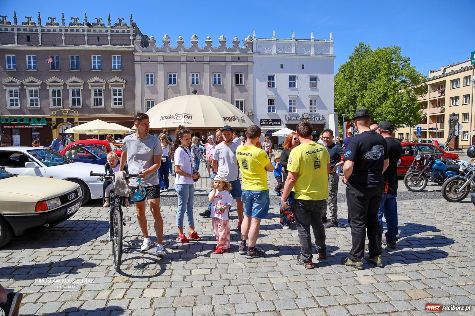Zdjęcie w galerii na portalu naszraciborz.pl: Majówka Pokoleń w AquaBrax zawitała do Raciborza. Klasyki opanowały rynek wiadomości z regionu