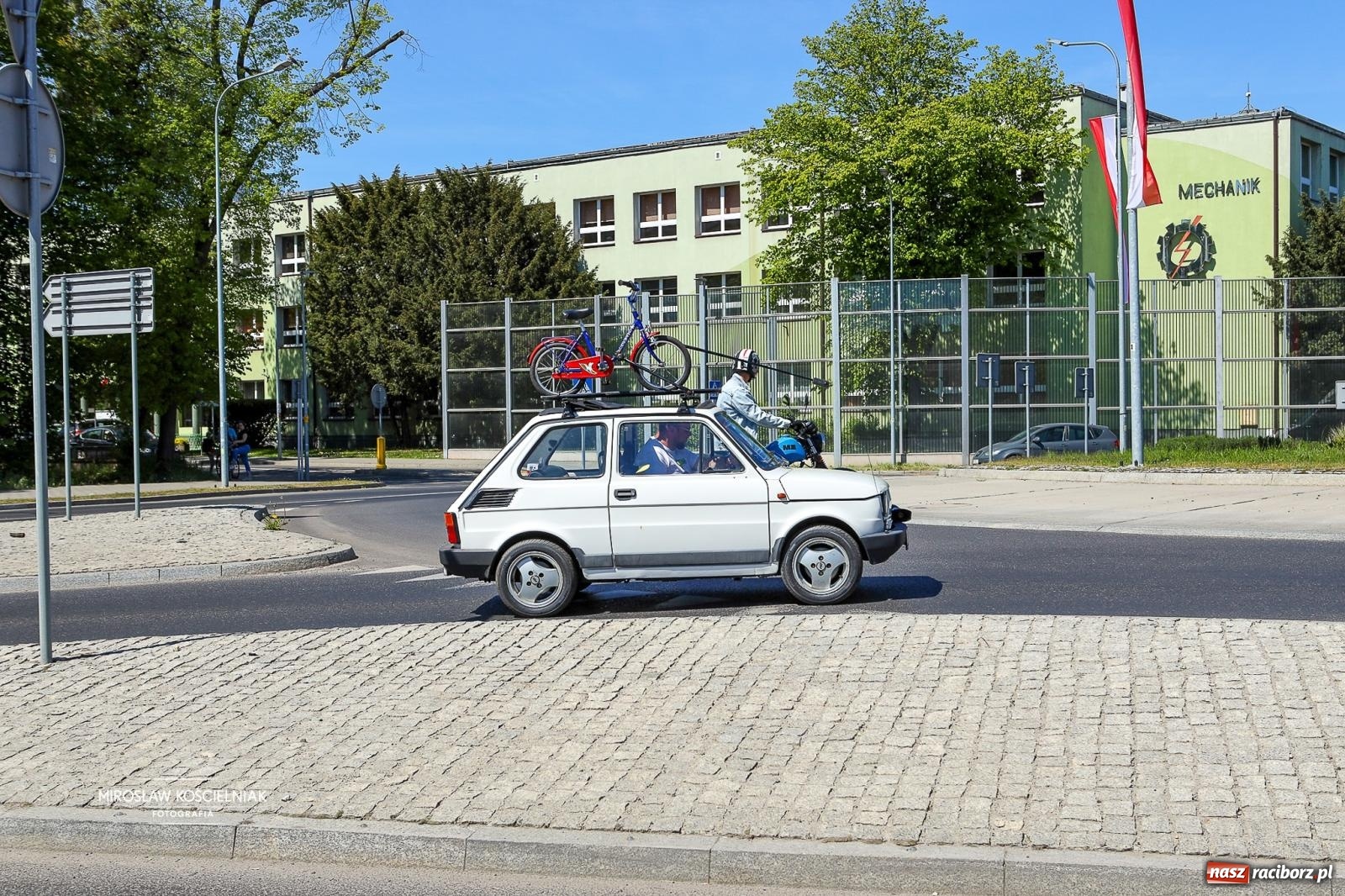 Zdjęcie w galerii na portalu naszraciborz.pl: Majówka Pokoleń w AquaBrax zawitała do Raciborza. Klasyki opanowały rynek wiadomości z regionu
