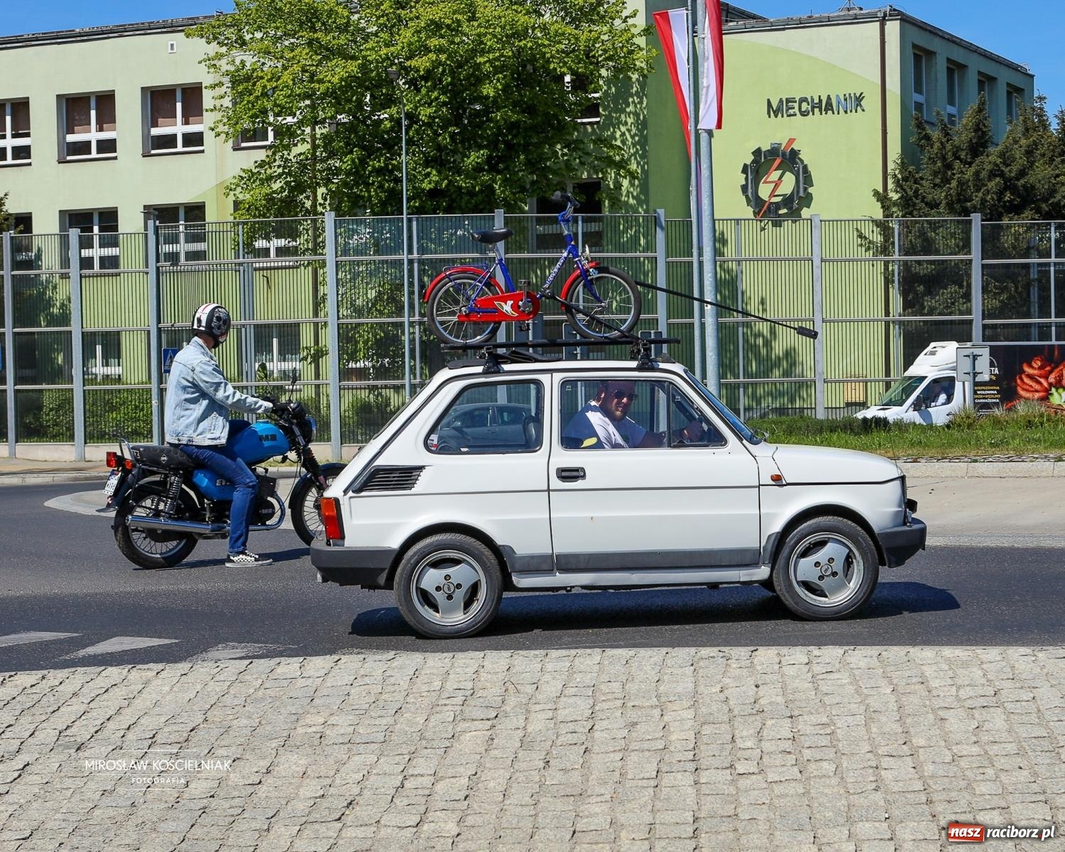 Zdjęcie w galerii na portalu naszraciborz.pl: Majówka Pokoleń w AquaBrax zawitała do Raciborza. Klasyki opanowały rynek wiadomości z regionu