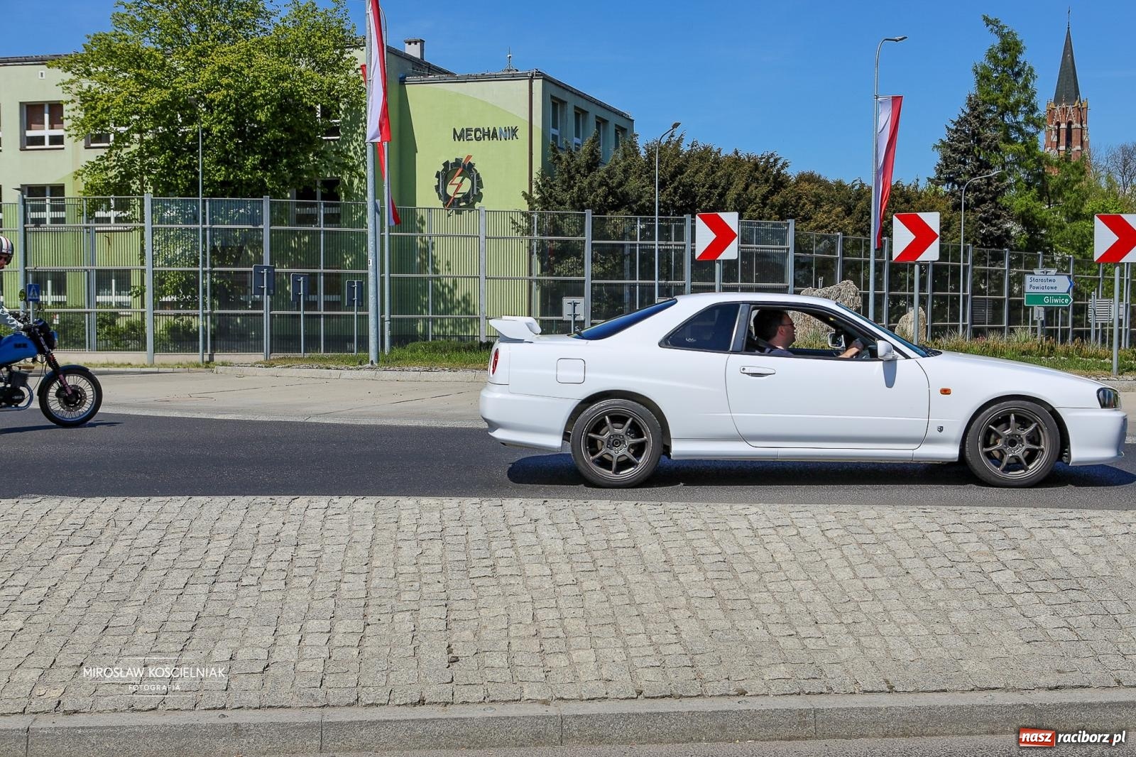 Zdjęcie w galerii na portalu naszraciborz.pl: Majówka Pokoleń w AquaBrax zawitała do Raciborza. Klasyki opanowały rynek wiadomości z regionu