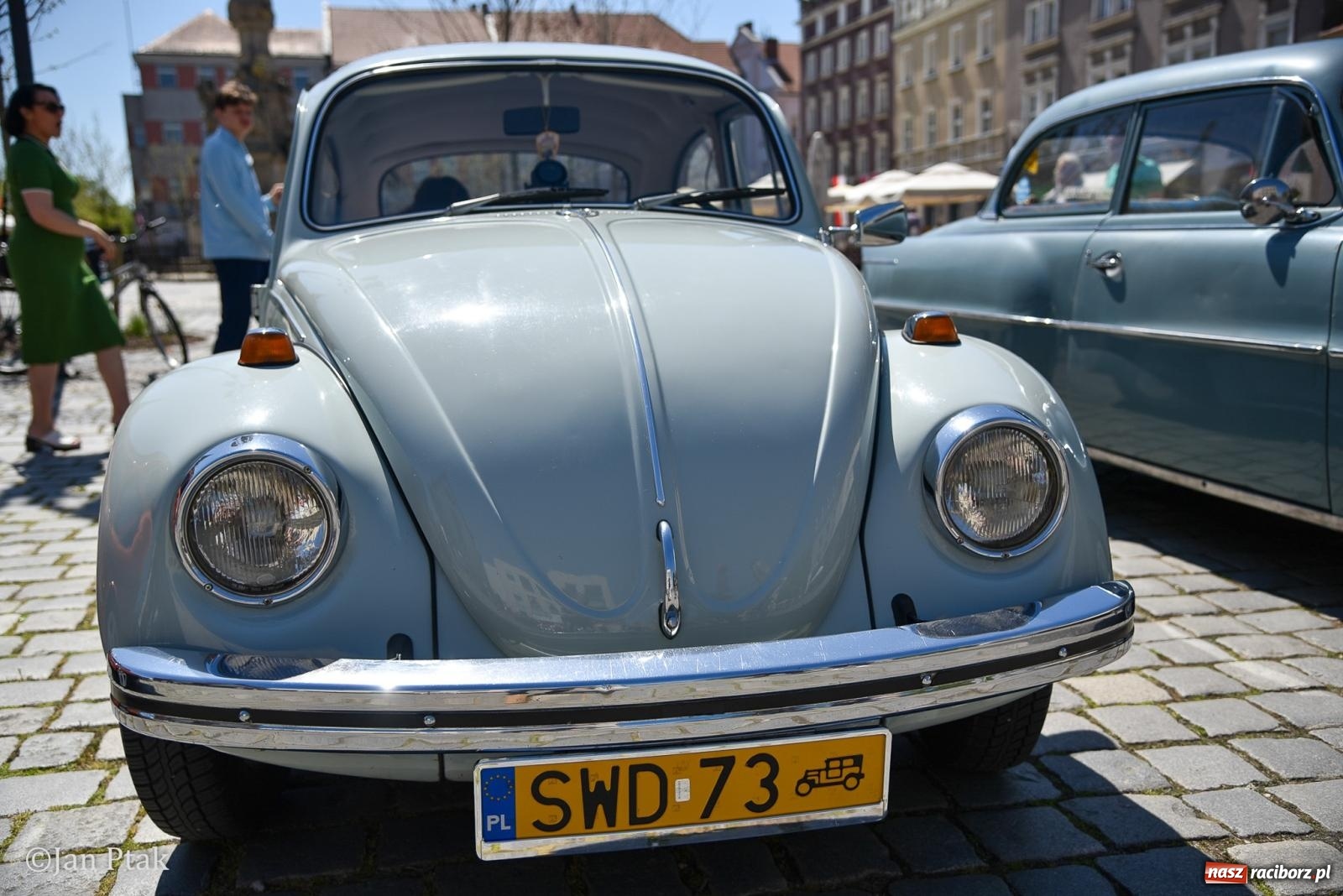 Zdjęcie w galerii na portalu naszraciborz.pl: Majówka Pokoleń w AquaBrax zawitała do Raciborza. Klasyki opanowały rynek wiadomości z regionu