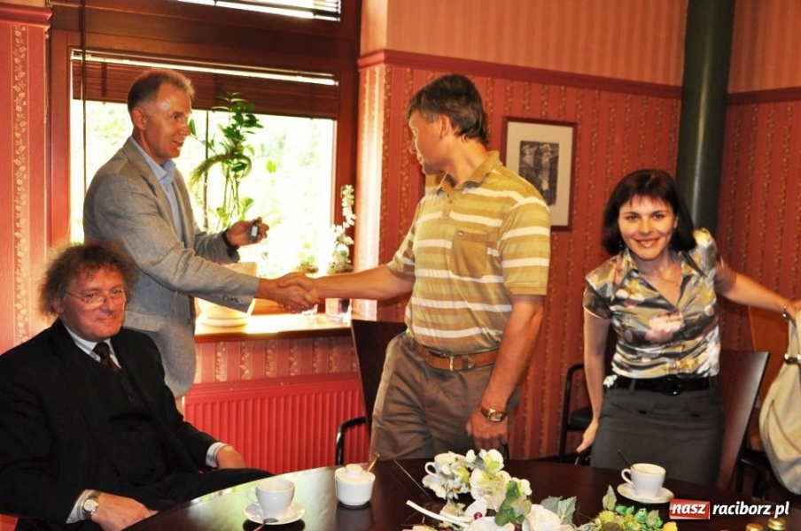 Zdjęcie w galerii na portalu naszraciborz.pl: Racibórz pomógł 7 rodzinie repatriantów wiadomości z regionu