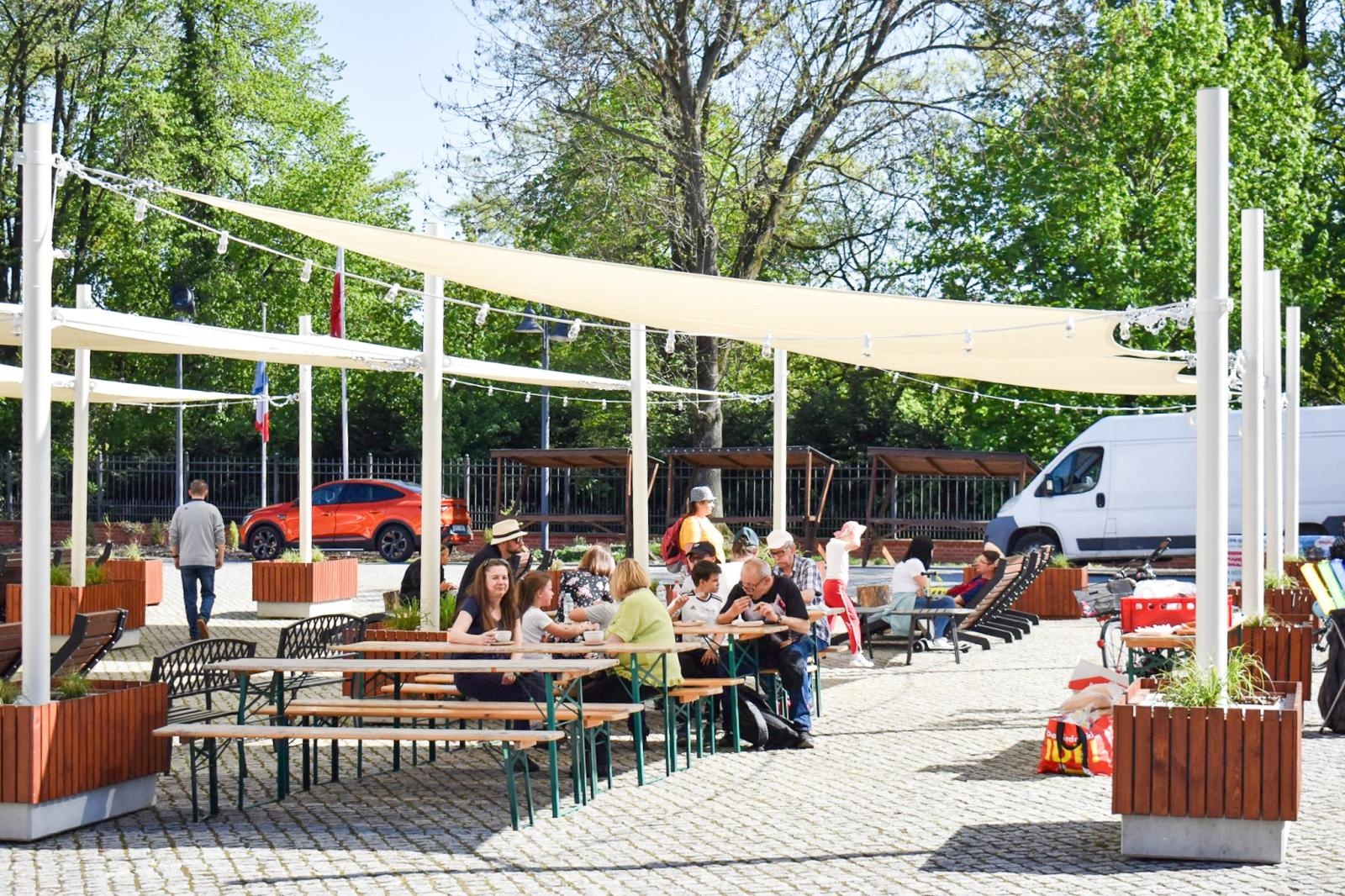 Zdjęcie w galerii na portalu naszraciborz.pl: Ponad 200 dzieci na pikniku z okazji Dnia Flagi w Raciborzu wiadomości z regionu