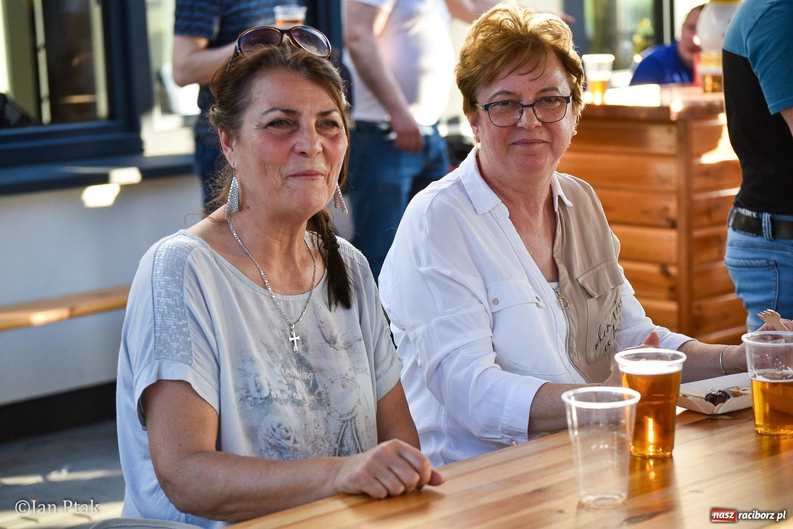 Zdjęcie w galerii na portalu naszraciborz.pl: Mecz charytatywny Gramy dla Adriana w Brzeziu. Dla druha miejscowego OSP zebrano ponad 146 tys. zł wiadomości z regionu