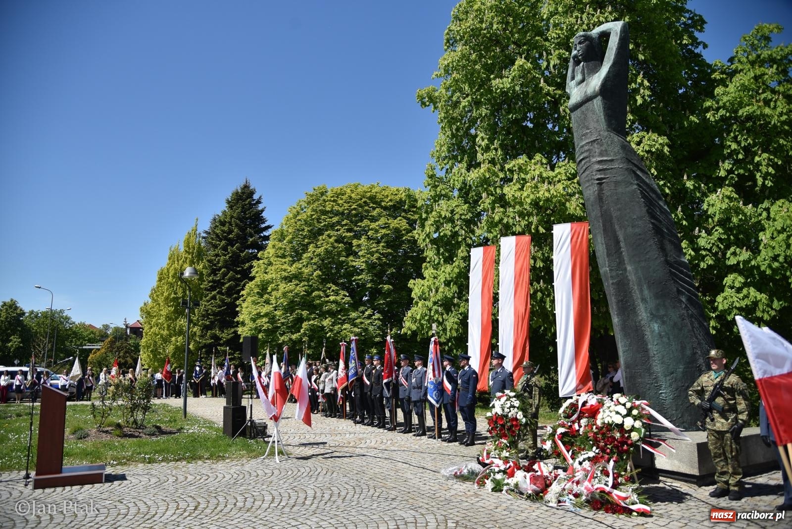 Zdjęcie w galerii na portalu naszraciborz.pl: Obchody Święta Narodowego Trzeciego Maja w Raciborzu [FOTO i WIDEO] wiadomości z regionu