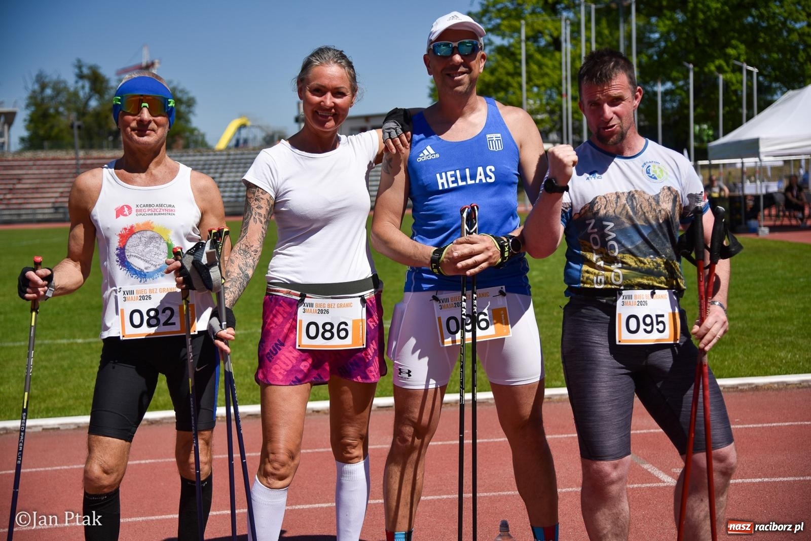 Zdjęcie w galerii na portalu naszraciborz.pl: Bieg bez granic na stadionie OSiR. Sportowe święto 3 maja w Raciborzu [FOTO] wiadomości z regionu