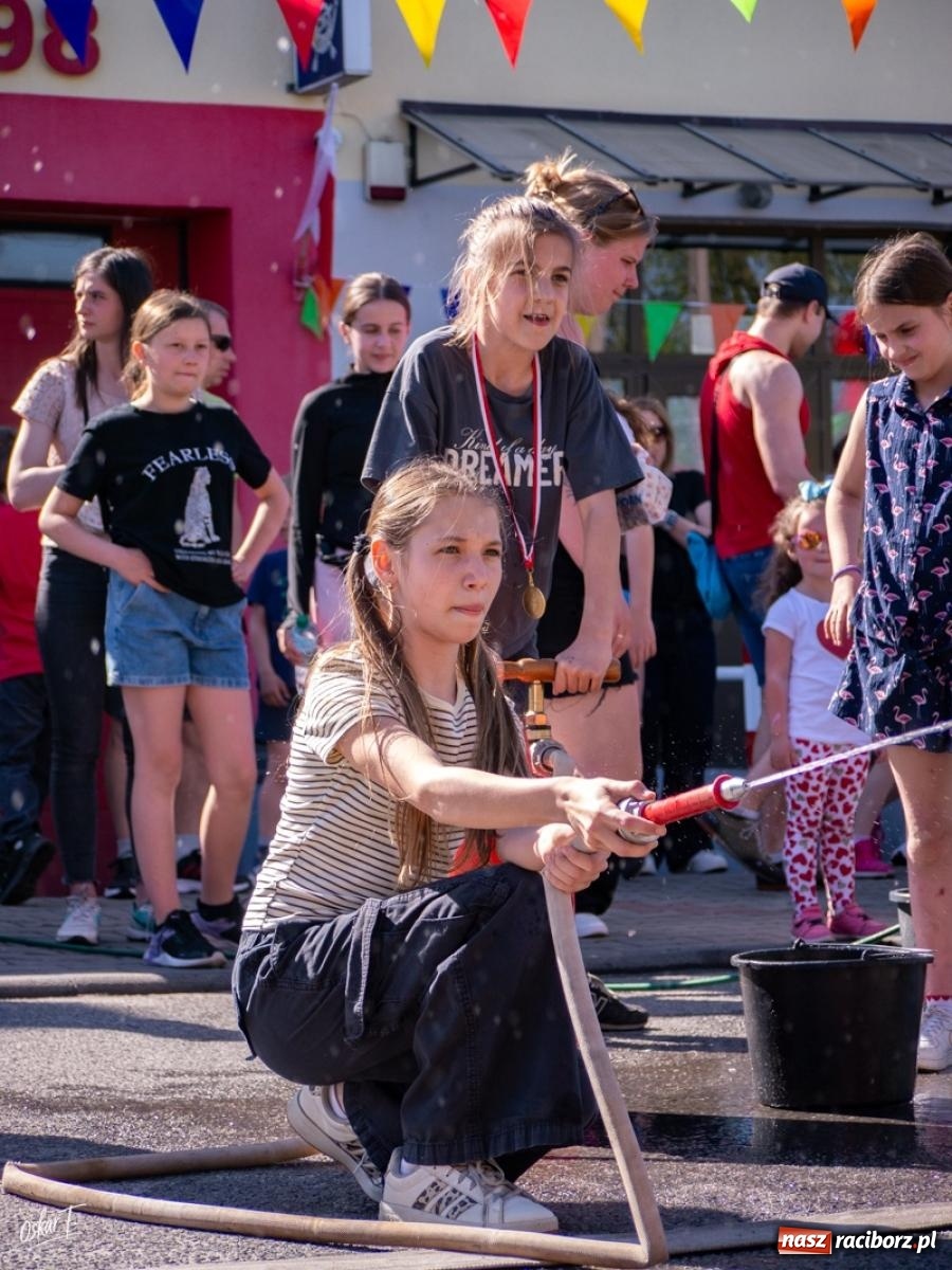 Zdjęcie w galerii na portalu naszraciborz.pl: Piknik z okazji Dnia Strażaka w Nędzy [FOTO] wiadomości z regionu