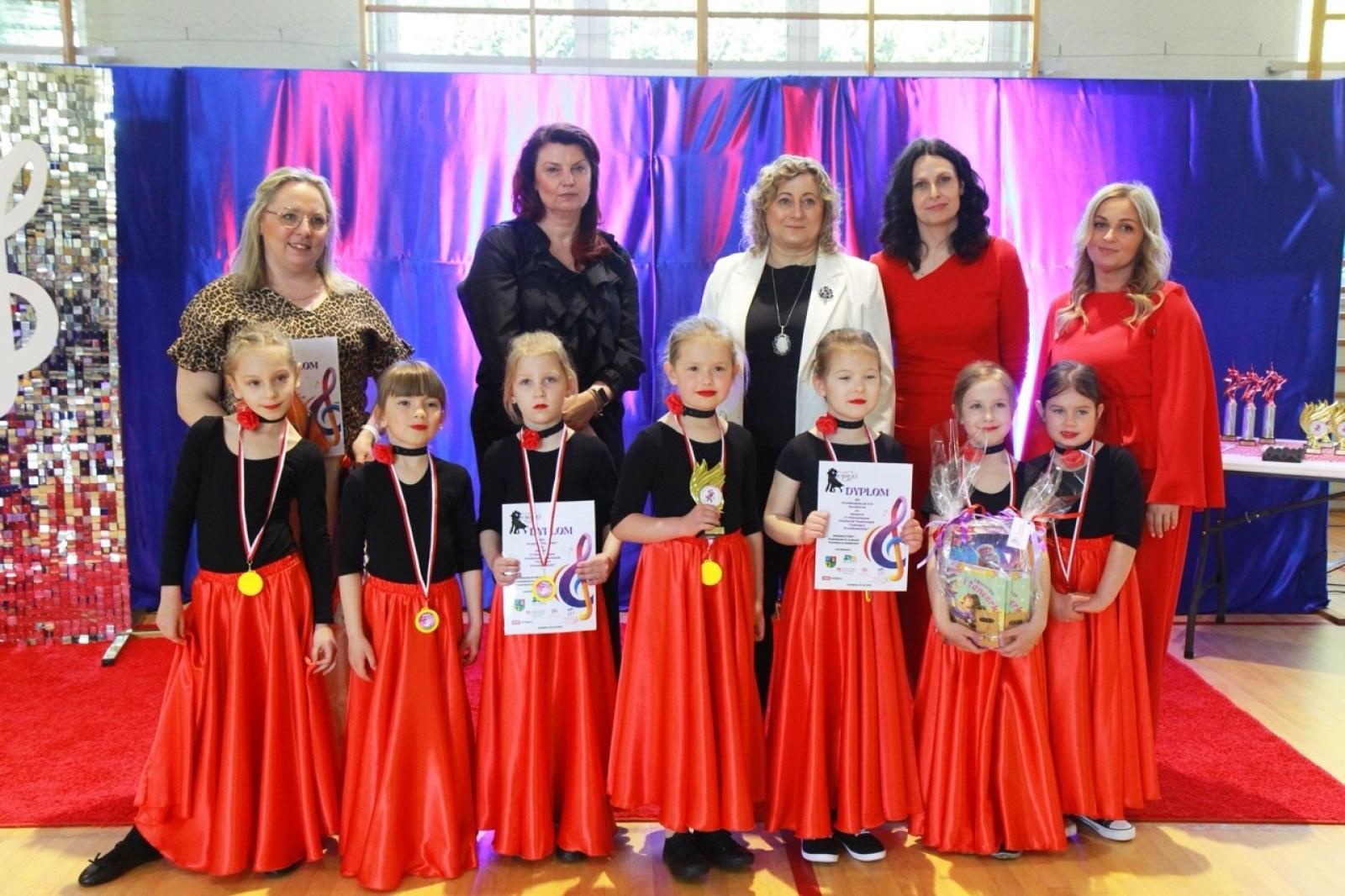 Zdjęcie w galerii na portalu naszraciborz.pl: IV Powiatowy Festiwal Taneczny Tańczące Przedszkolaki w Zabełkowie wiadomości z regionu