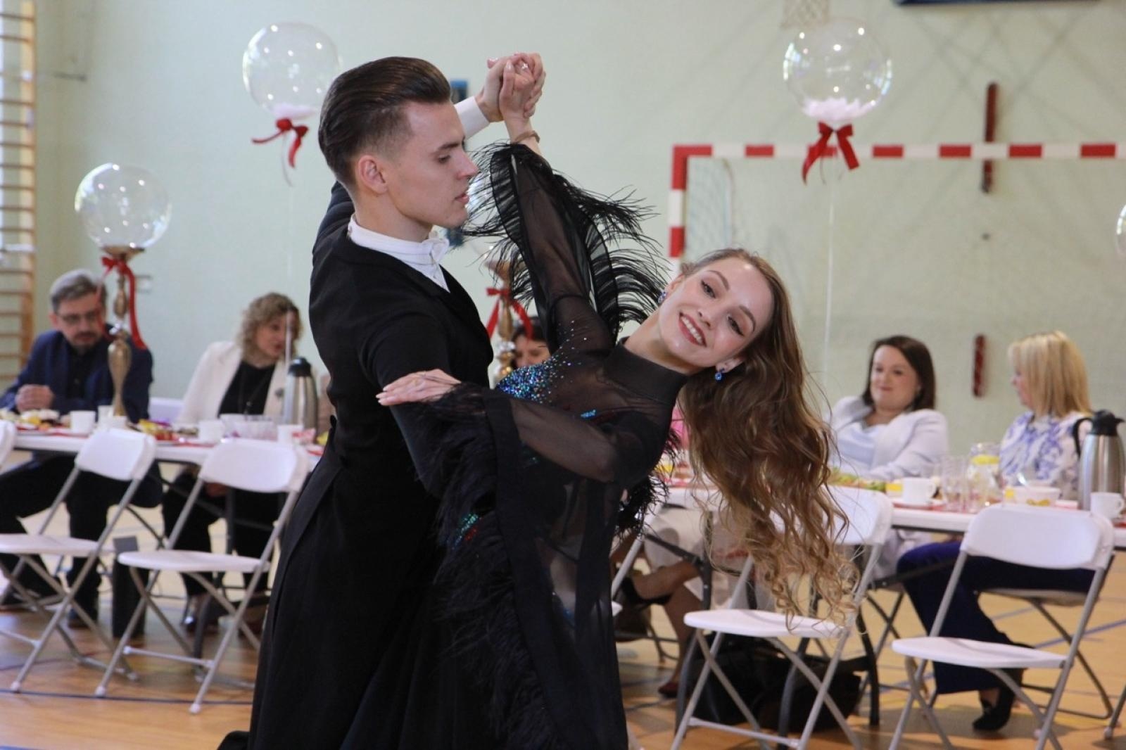 Zdjęcie w galerii na portalu naszraciborz.pl: IV Powiatowy Festiwal Taneczny Tańczące Przedszkolaki w Zabełkowie wiadomości z regionu