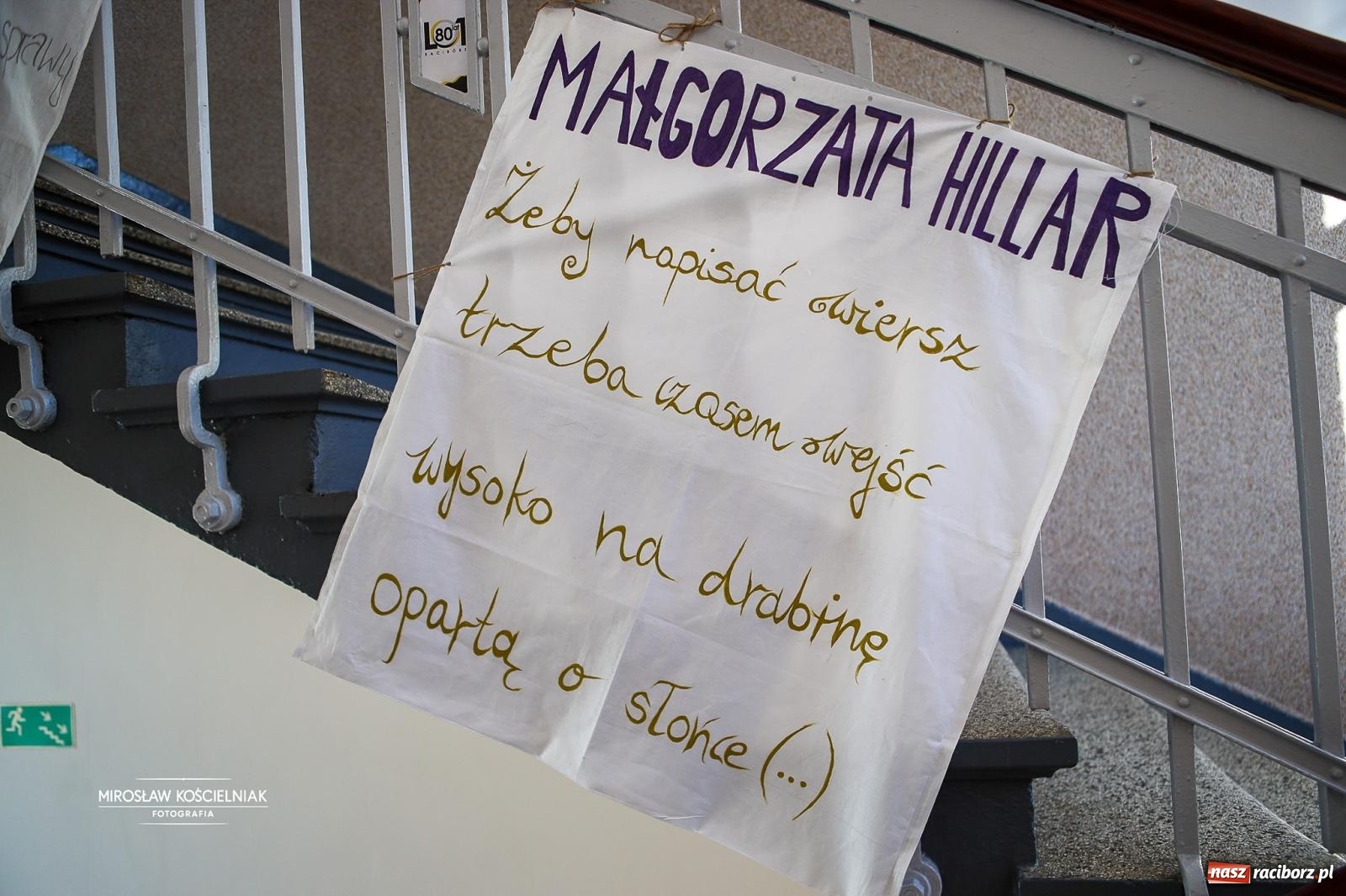 Zdjęcie w galerii na portalu naszraciborz.pl: Od studniówki do matury. Uczniowie ZSO nr 1 w Raciborzu rozpoczynają najważniejszy wiadomości z regionu