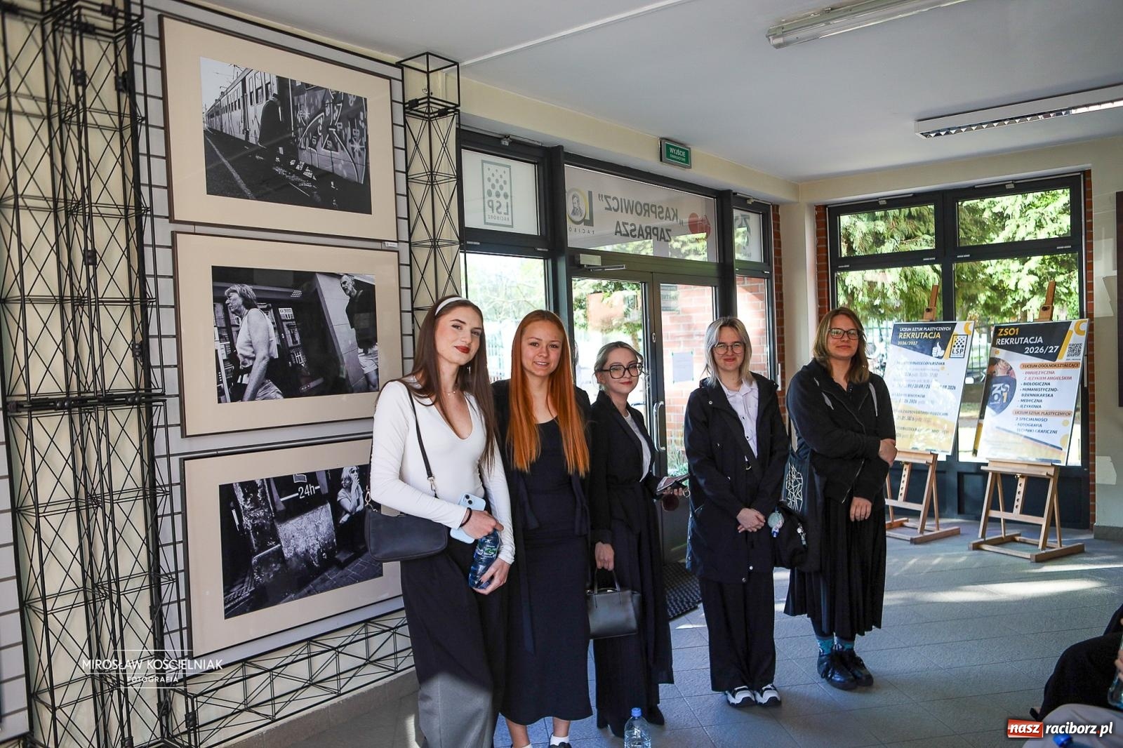 Zdjęcie w galerii na portalu naszraciborz.pl: Od studniówki do matury. Uczniowie ZSO nr 1 w Raciborzu rozpoczynają najważniejszy wiadomości z regionu
