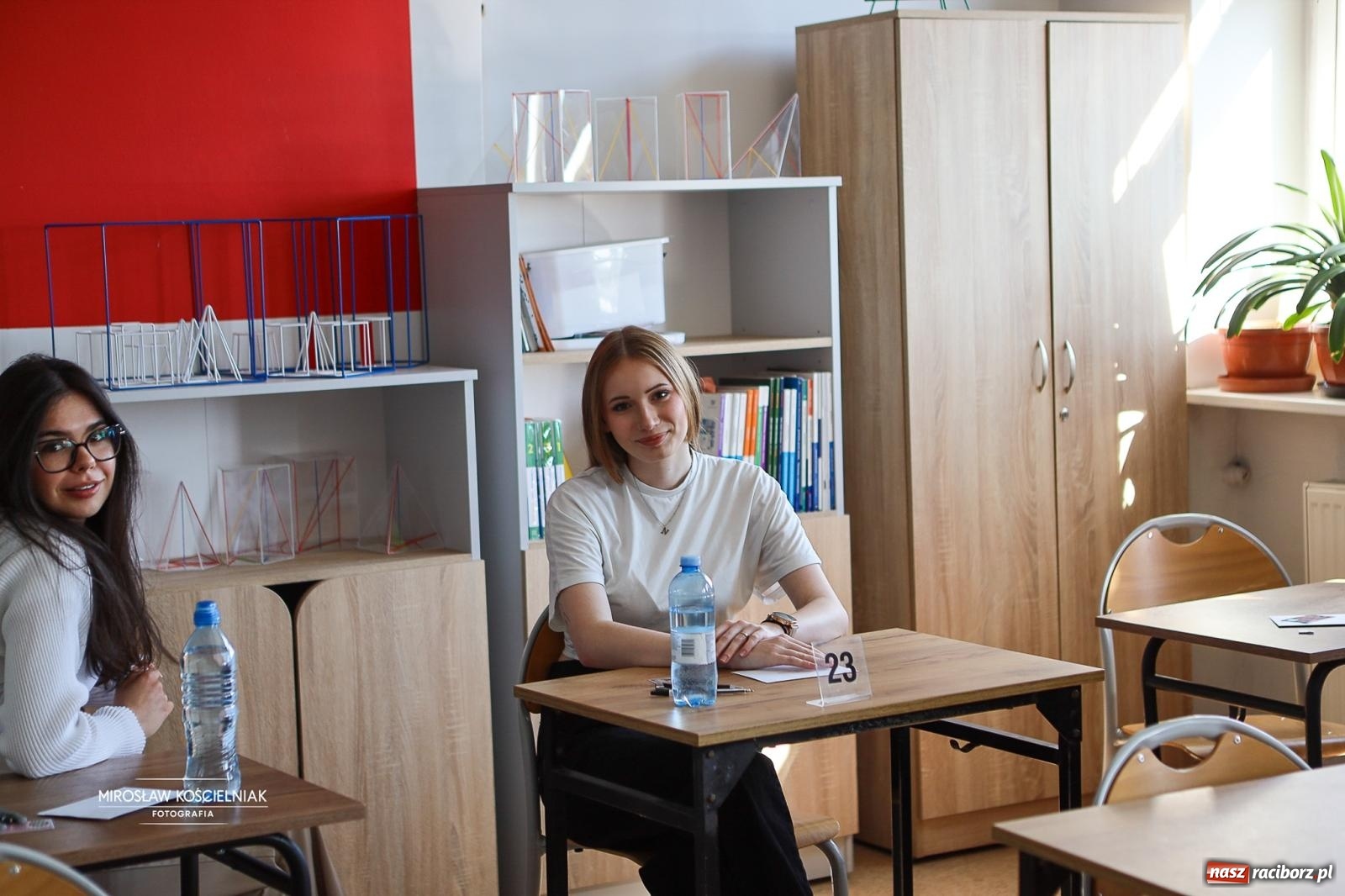 Zdjęcie w galerii na portalu naszraciborz.pl: Od studniówki do matury. Uczniowie ZSO nr 1 w Raciborzu rozpoczynają najważniejszy wiadomości z regionu