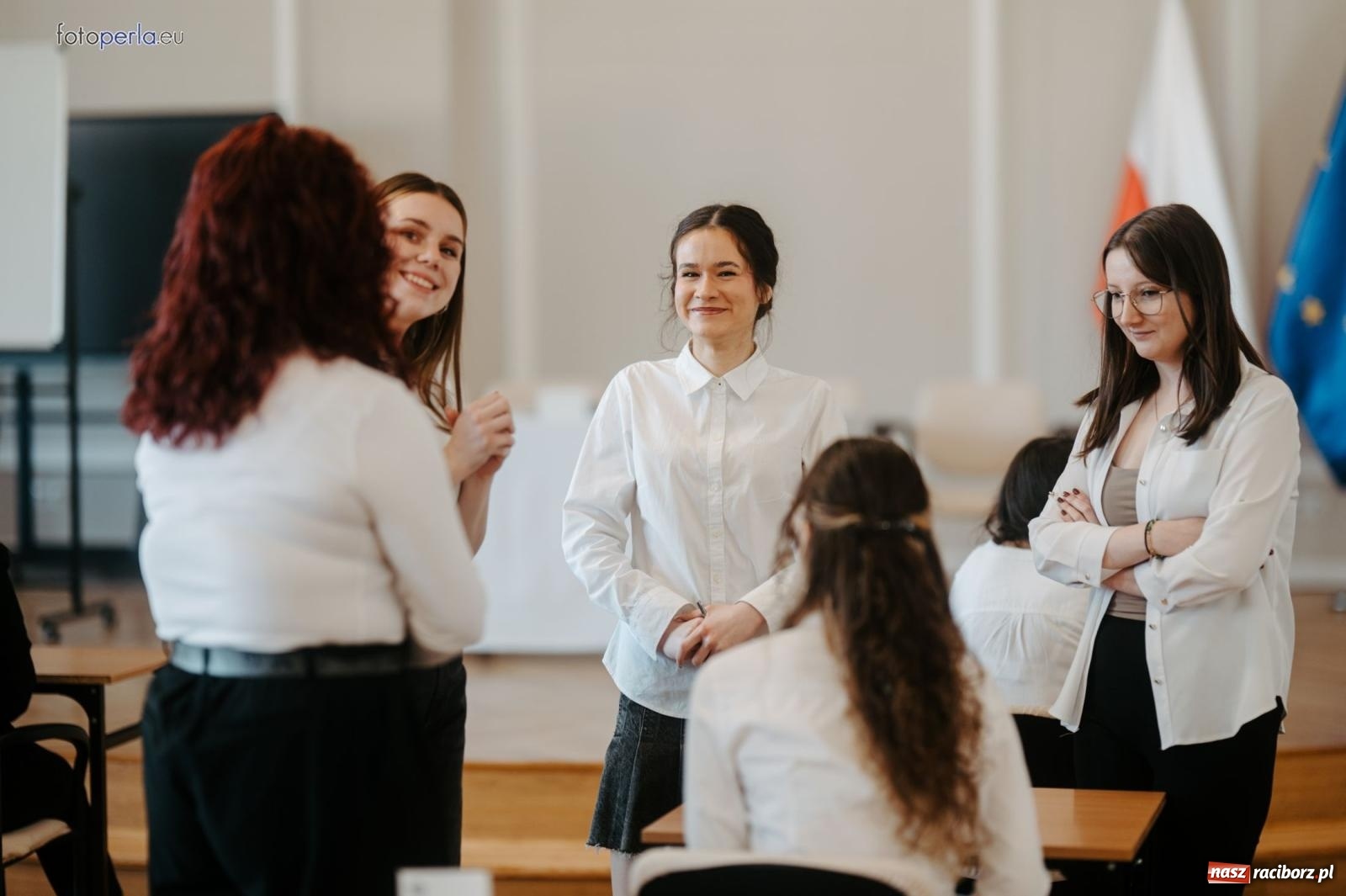Zdjęcie w galerii na portalu naszraciborz.pl: Matury w Ekonomiku. Absolwentki i absolwenci czterech klas przystąpili do egzaminu dojrzałości wiadomości z regionu