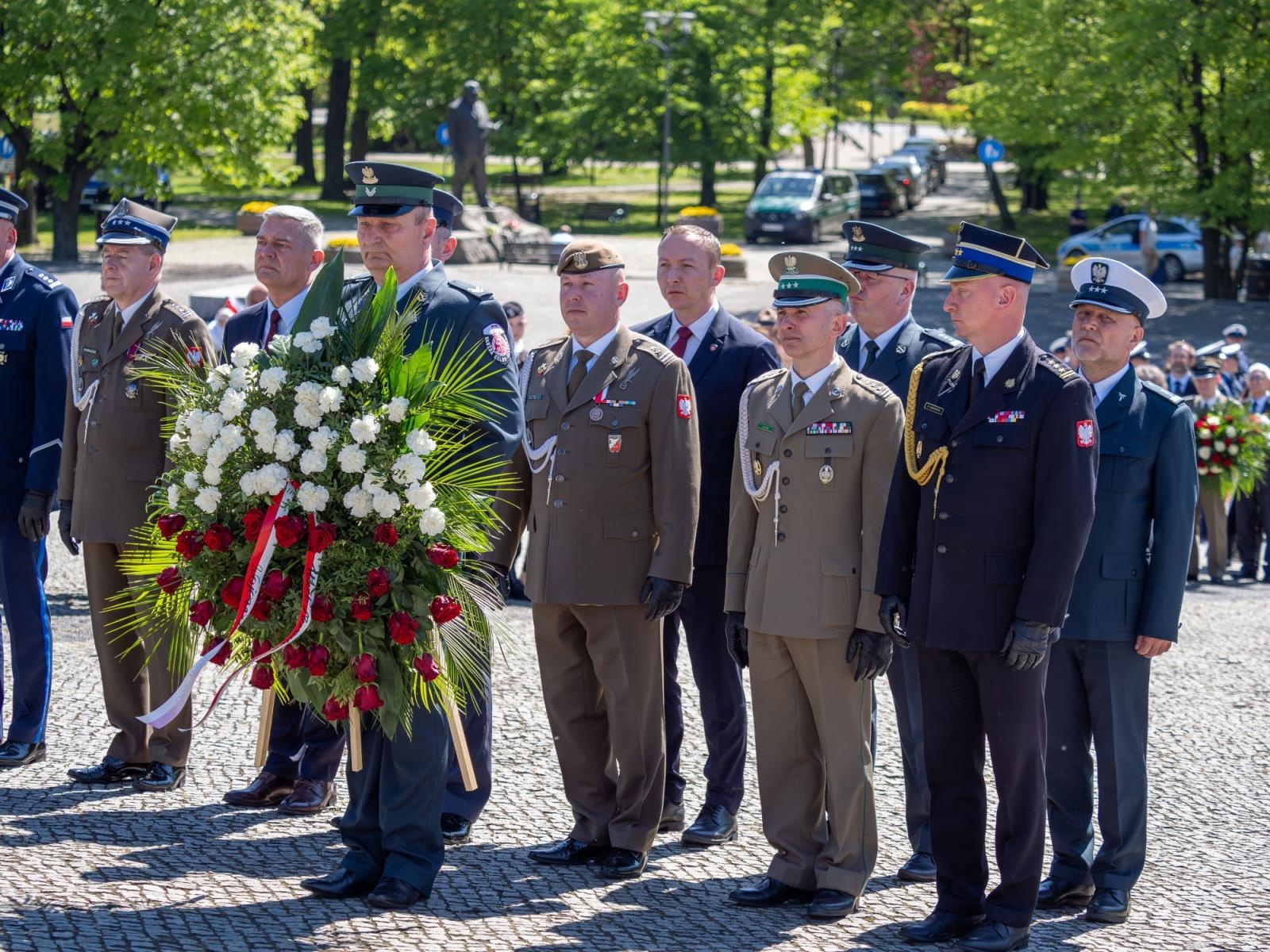 Zdjęcie w galerii na portalu naszraciborz.pl: Narodowe Święto Konstytucji 3 Maja na Śląsku i Opolszczyźnie wiadomości z regionu