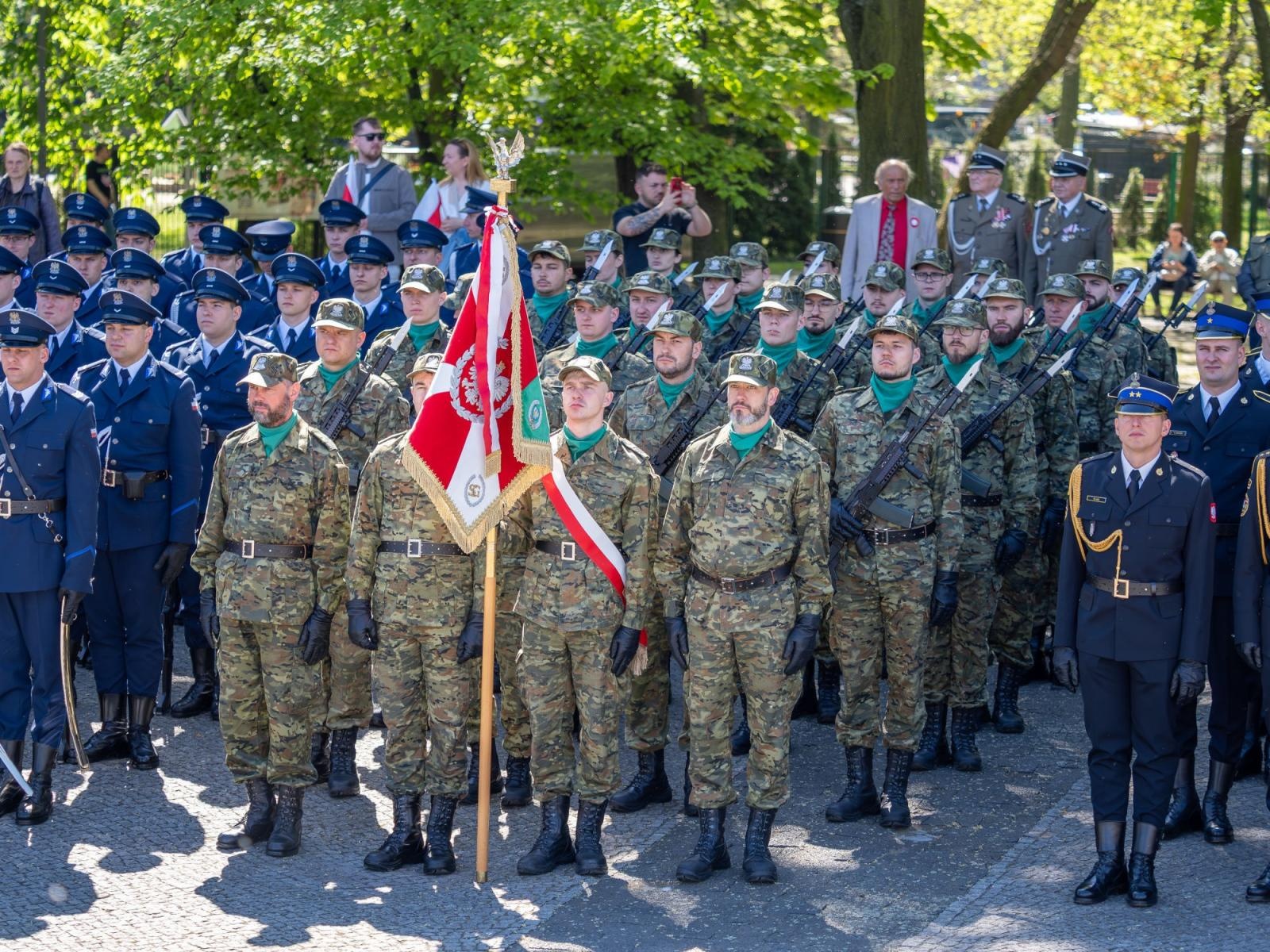 Zdjęcie w galerii na portalu naszraciborz.pl: Narodowe Święto Konstytucji 3 Maja na Śląsku i Opolszczyźnie wiadomości z regionu