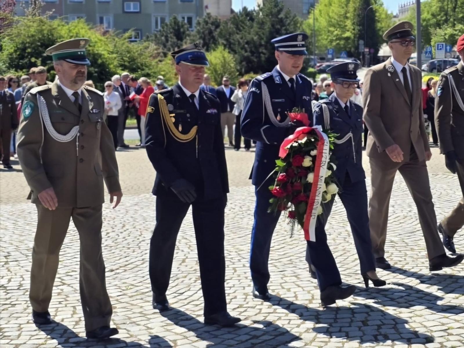 Zdjęcie w galerii na portalu naszraciborz.pl: Narodowe Święto Konstytucji 3 Maja na Śląsku i Opolszczyźnie wiadomości z regionu