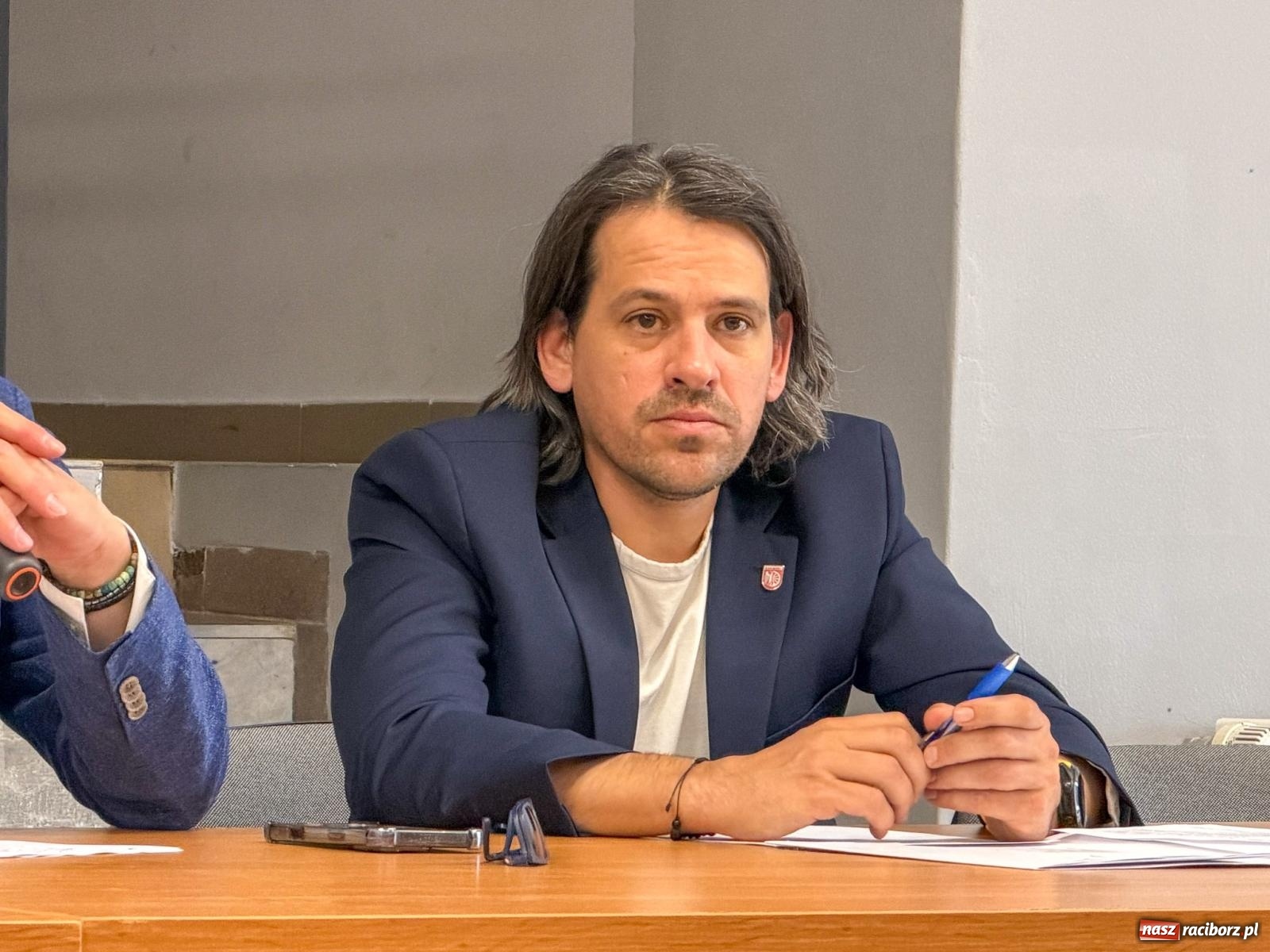 Zdjęcie w galerii na portalu naszraciborz.pl: Prezydent w Brzeziu. Co z drogą do A1, zabudową Lipek i źródełkiem zalewającym Pogrzebieńską? wiadomości z regionu